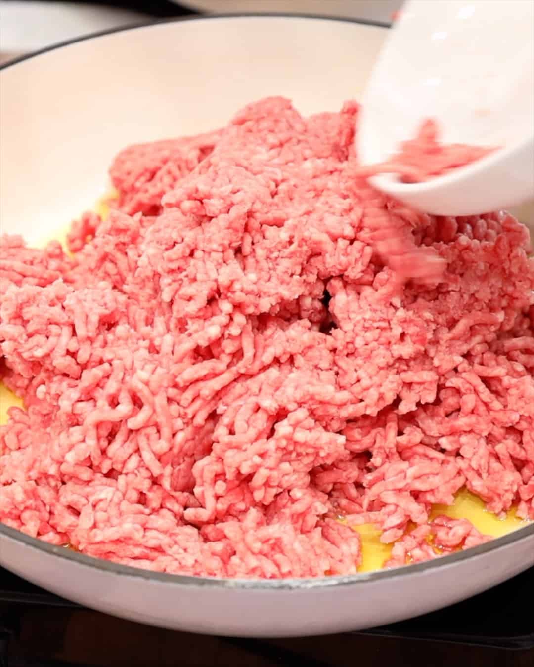 ADDING MINCED MEAT TO BRAISER