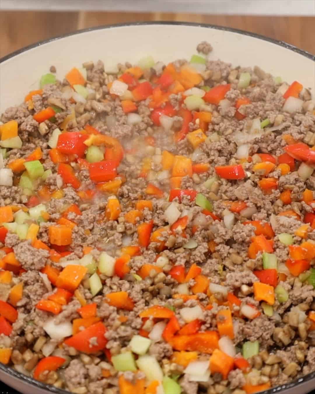 MIXING MEAT AND VEGETABLES